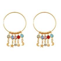 Brinco folheado a ouro argola com 5 acrílicos colorido com lua sol estrela e strass. D041