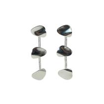 Brinco Forma Orgânica Tripla com Textura Ondulada Banhado a Prata