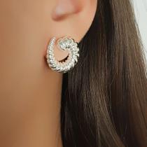 Brinco Formas Caracol com Detalhes Banhado a Prata