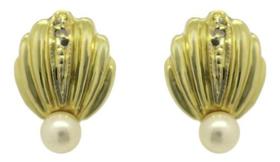 Brinco Formato Concha Shel Com Pérola E Diamante Ouro J24238 Brinco Formato Concha Shel Com Pérola E Diamante Ouro J24238