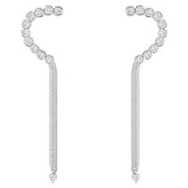 Brinco Formato Meio Coração Cravejado Malha Italiana com Ponto de Luz na Ponta Banhado a Prata Brinco Formato Meio Coração Cravejado Malha Italiana com Ponto de Luz na Ponta Banhado a Prata