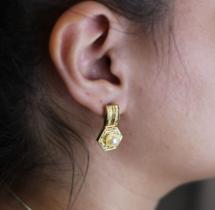 Brinco Francês Ouro Hexágono 22 Diamantes Pendente Pérola