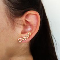 Brinco gancho corações ear cuff