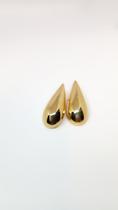 Brinco gota abaulada banhado a ouro 18k