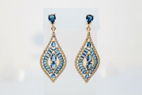 Brinco gota zircônia navete e microzircônias cristal