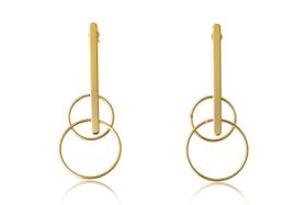 Brinco Grande Com Dois Circulos E Fios No Meio Folheado Em