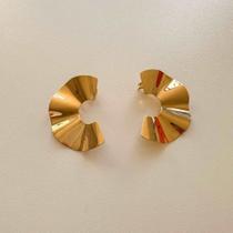 Brinco leque banhado em ouro 18k