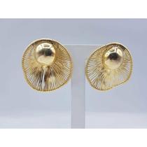 Brinco linha vazada banhado a ouro 18k