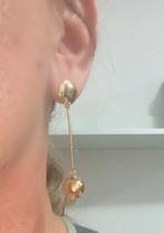 Brinco Longo com esfera na Ponta