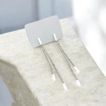 Brinco Longo Feminino em Prata 925 com Correntes Duplas e Zircônias Elegância e Brilho