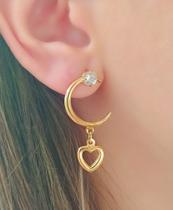 Brinco LUA com pedra strass e detalhe em coração