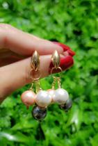 Brinco Mandala com franja de Pérola de Vidro colorida em banho de ouro 18k