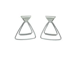 Brinco Médio Geométrico com Base Aramada Banhado a Ródio Branco - 3,2 cm Brinco Médio Geométrico com Base Aramada Banhado a Ródio Branco - 3,2 cm