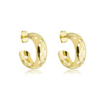 Brinco Meia Argola Bolinhas Vazada Banhado a Ouro 18k Brinco Meia Argola Bolinhas Vazada Banhado a Ouro 18k