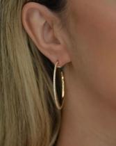 Brinco Meia Argola Cravejado Zircônia 4 Cm