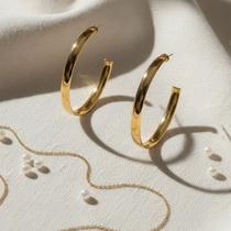 Brinco Meia Argola dourado feminino Ouro Zarpellon Brinco Meia Argola dourado feminino Ouro Zarpellon