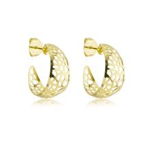 Brinco Meia Argola Vazada Detalhada Banhado a Ouro 18k Brinco Meia Argola Vazada Detalhada Banhado a Ouro 18k
