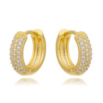Brinco mini argolinha com 3 carreiras de micro zircônias banhado a ouro 18K