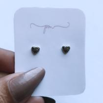 Brinco Mini Coração Cravejado Com Marcassitas