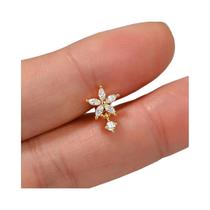 Brinco Mini CZ Em Forma De Flor Para Cartilagem Feminina Em Aço Inoxidável Com Base Plana Para