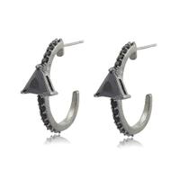 Brinco Ônix Triângulo Meia Argola Ródio Negro Brinco Ônix Triângulo Meia Argola Ródio Negro