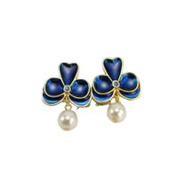 Brinco Orquídea Acrílico Azul Marinho Com Pérola Folheado A Ouro 18K Antialérgico - BSPRI15