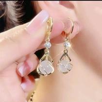 Brinco Ouro 18K Banhado Zircônia Brilhante & Pingente Orgânico Perolado Elegante Brinco Ouro 18K Banhado Zircônia Brilhante & Pingente Orgânico Perolado Elegante