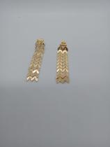 Brinco pendulo corrente liso, banhado a ouro 18k.