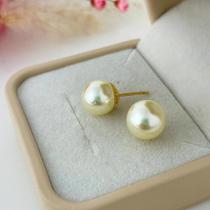 Brinco Perola Sintética Banhada a Ouro 18k