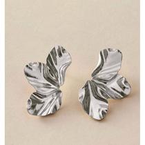 Brinco Pétala Flor Folheado Brinco Meia Petala várias cores