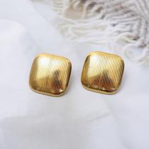 Brinco Pino Aço Inox Quadrado Listrado Banhado Ouro Luxo 18k