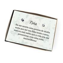 Brinco ponto de luz aço - Caixa presente com frase Nora