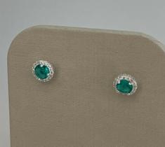 Brinco Ponto de Luz cravejado Verde Prata 925