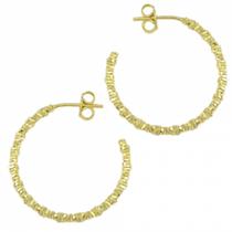 Brinco PRI Style De Argola Folheado A Ouro 18K Antialérgico Com Detalhes Trabalhados