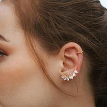 Brinco semijoia ear cuff terceiro furo