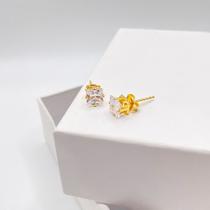 Brinco semijoia ponto de luz quadrado em zircônia