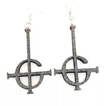 Brinco Símbolo da Banda Ghost: Represente Seus Valores com Estilo Brinco Símbolo da Banda Ghost: Represente Seus Valores com Estilo