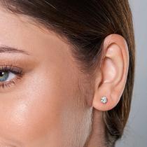 BRINCO SOLITÁRIO TRABALHADO, COMPOSTO POR 2 ZIRCÔNIAS Brinco feminino folheado a ouro 18k joia antialérgica presente feminino mulheres BRINCO SOLITÁRIO TRABALHADO, COMPOSTO POR 2 ZIRCÔNIAS Brinco feminino folheado a ouro 18k joia antialérgica presente feminino mulheres