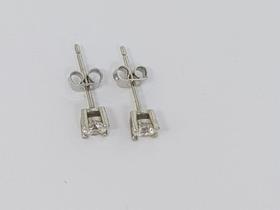 Brinco solitário zircônia 4mm Banhado em Ródio Branco