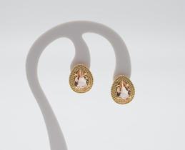 Brinco Trabalhado com Zircônia Champagne Banhado em Ouro 18K Brinco Trabalhado com Zircônia Champagne Banhado em Ouro 18K