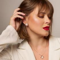 Brinco Trevo Branco Cristal