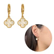 Brinco Trevo Ouro 18k Madrepérola Modelo Virgínia Banhado