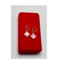 Brinco Trevo Virginia Pedra Rosa Madriperola Da Sorte Brinco Trevo Virginia Pedra Rosa Madriperola Da Sorte