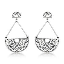 Brinco triângulo e semi circulo