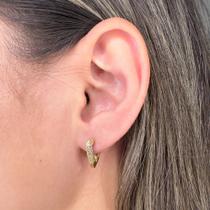 Brinco Triângulo Médio Fecho Clik Cravejado Banhado em Ouro 18k