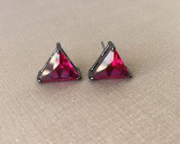 Brinco triangulo vermelho rn