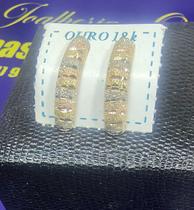 Brincos 3 Cores Ouro 18 Kilates Peso 1.27 Gramas 23 x 4 mm