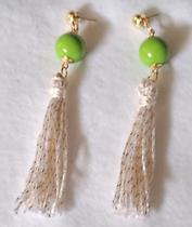 Brincos artesanal cor verde modelo com cordas