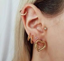 Brincos Base folheados a ouro e prata modelo coração cadeado