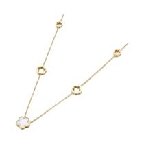 Brincos Boêmios de Festa - Design Original com Flor de Ameixa e Concha Branca